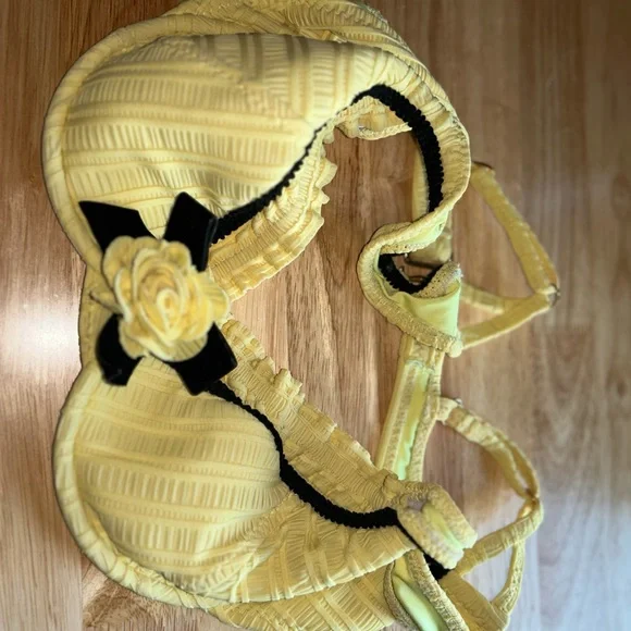 “D” L Vintage Betsey Johnson yellow rose bikini dollbaby retro dollbaby black - Picture 8 of 16